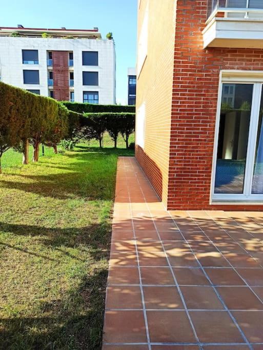 Апартаменты Bajo Con Jardin Privado Сантандер Экстерьер фото